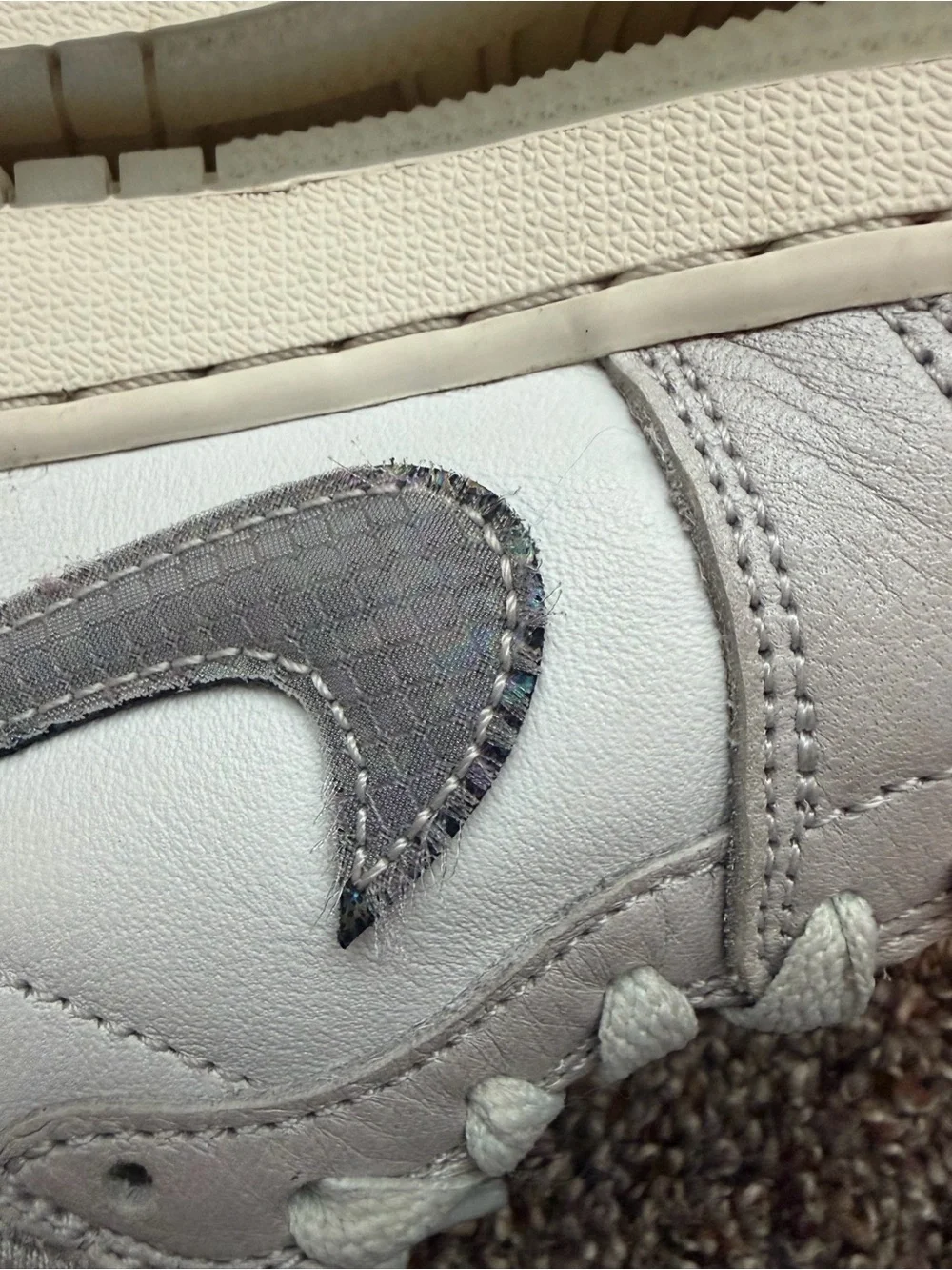 Jordan kids  Low-Top Sneakers in White and Light Gray